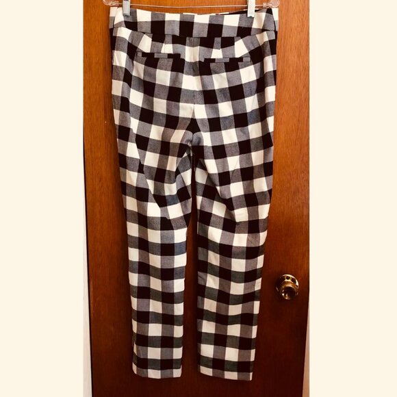 Talbots, Wool blend, black and white plaid trouser, w/ cropped ankle, Sz 4, EUC - Picture 2 of 8